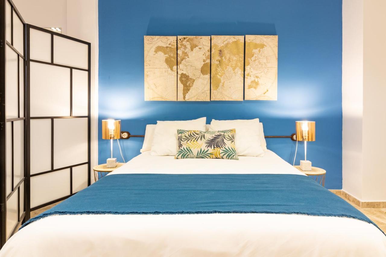 Saenz Suites Gallery By Bossh! Apartments Малага Экстерьер фото