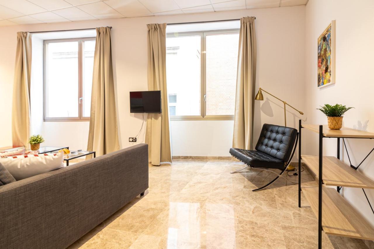 Saenz Suites Gallery By Bossh! Apartments Малага Экстерьер фото